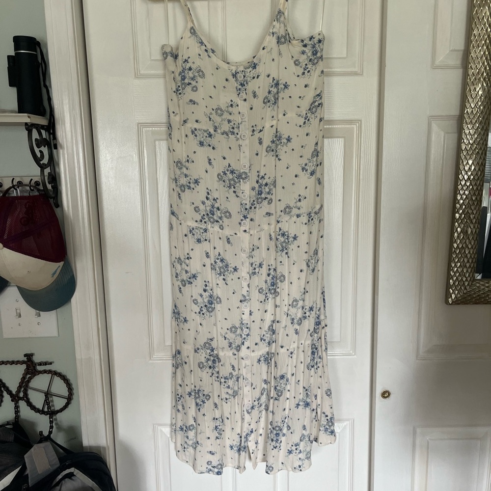 Pink Rose Blue and white Floral casual dress.